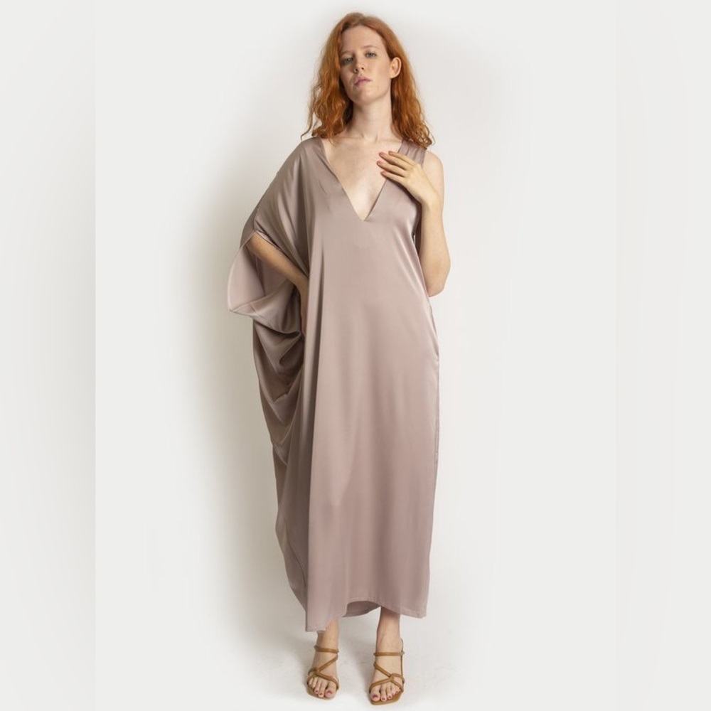 Brand New w Tags, Meg Asymmetric Gown in Blush size M/L
